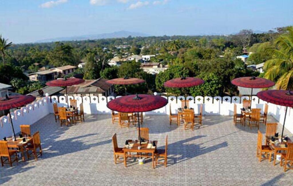 Myat Nan Taw Hotel Лойко Экстерьер фото