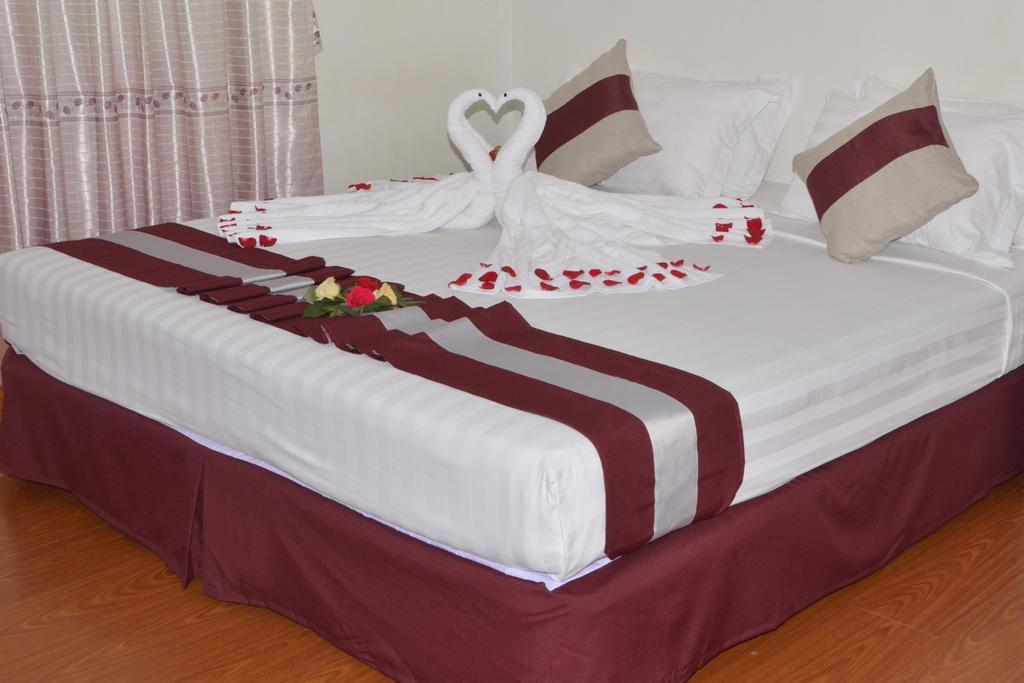 Myat Nan Taw Hotel Лойко Экстерьер фото