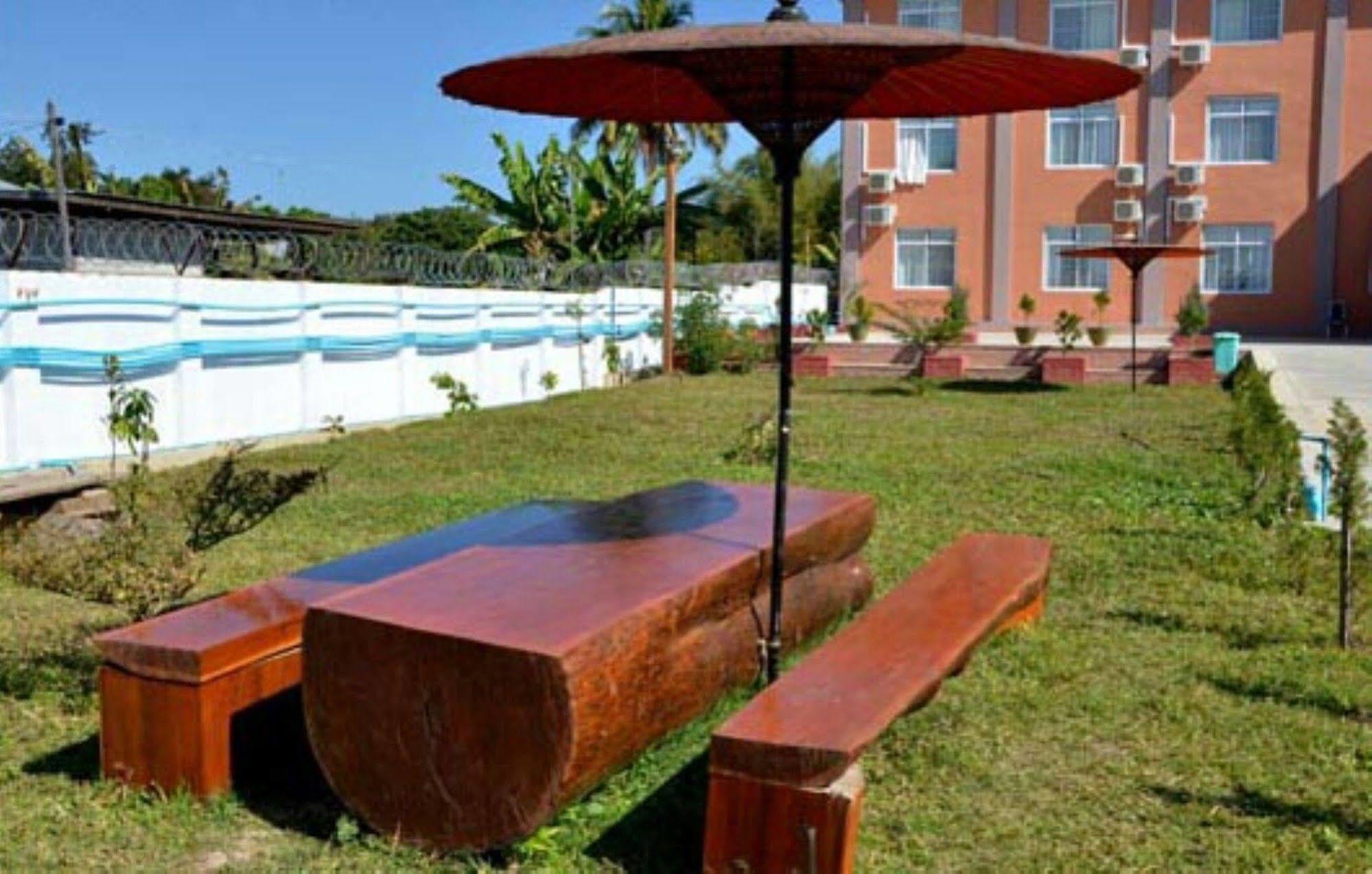 Myat Nan Taw Hotel Лойко Экстерьер фото