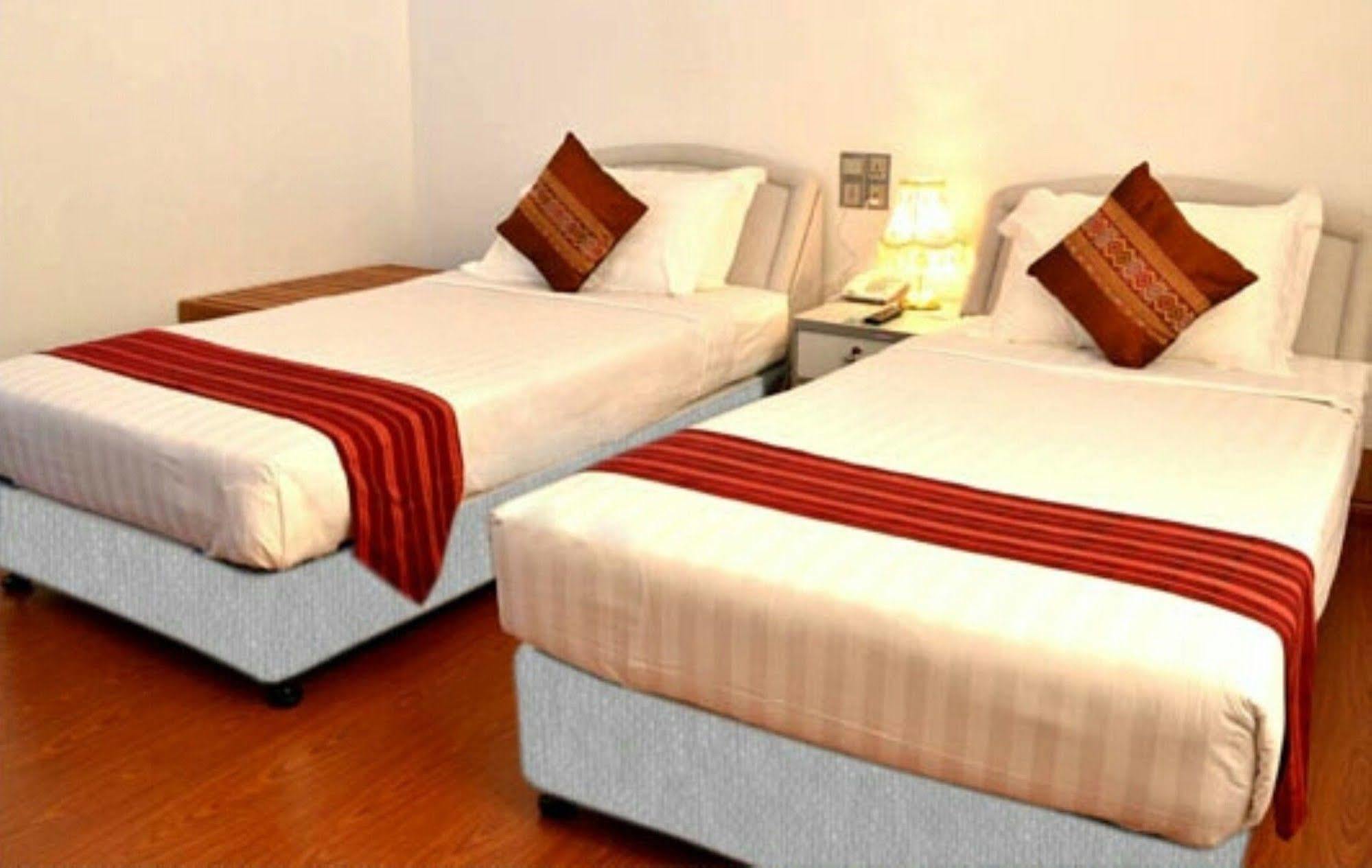 Myat Nan Taw Hotel Лойко Экстерьер фото